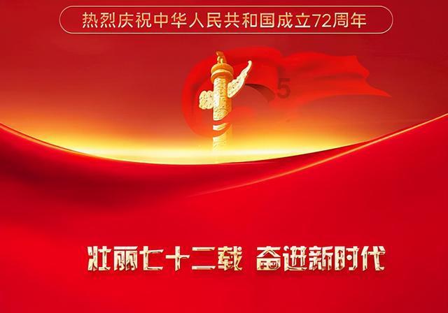 看不上国语配音就别看，边看边喷是几个意思？有些人就是看不起自己的母语，说他们啥好呢？游戏画面